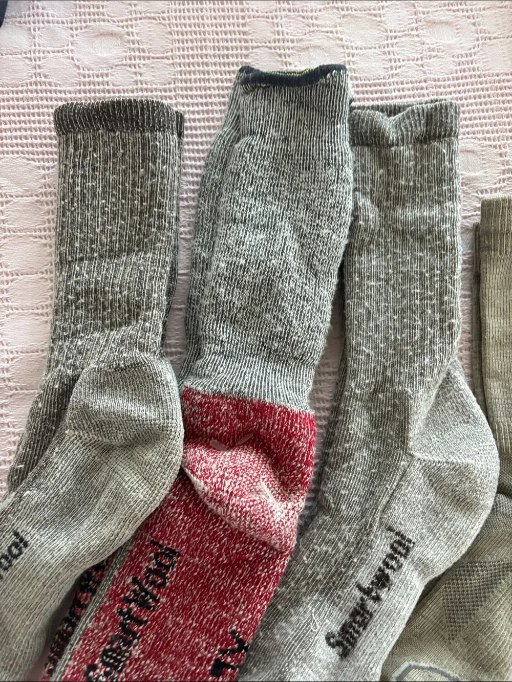Men’s XL 4 pairs smartwool socks